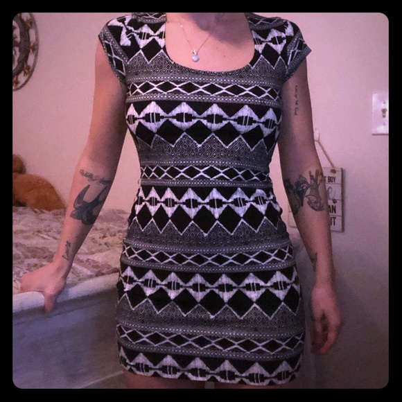 Wet Seal Dresses & Skirts - CUTE tight dress. literally in love with it